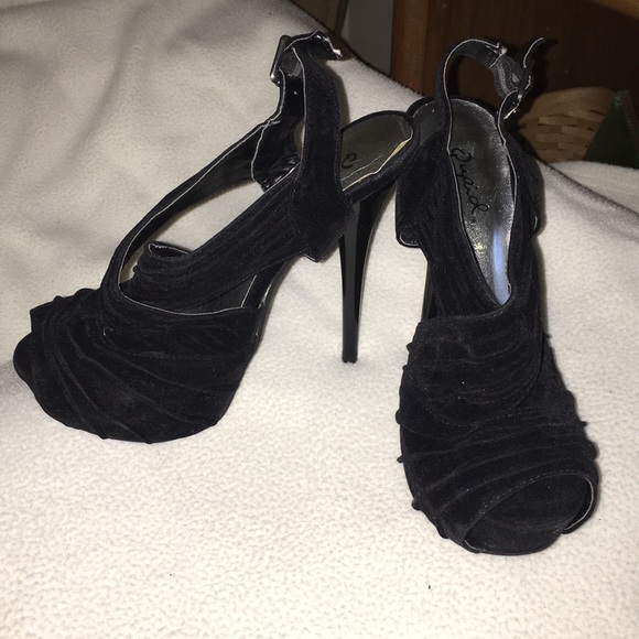 Stilettos - Picture 2 of 2